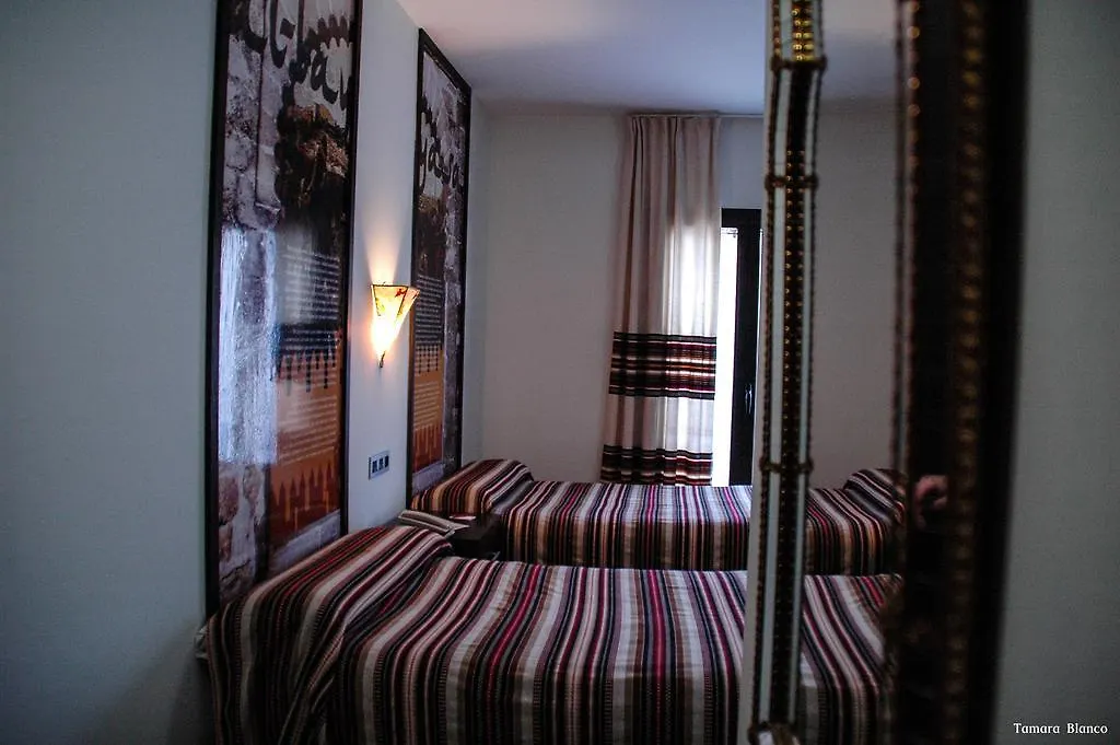 Maison d'hôtes Hostal Aznaitin Baeza