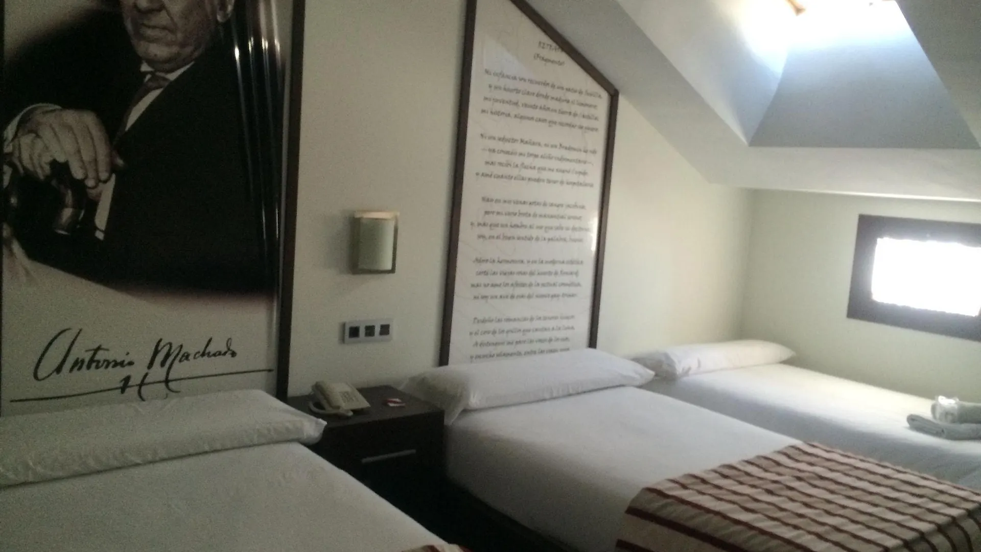 Hostal Aznaitin Baeza 2*,